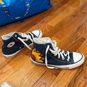 Converse embroidered flower design